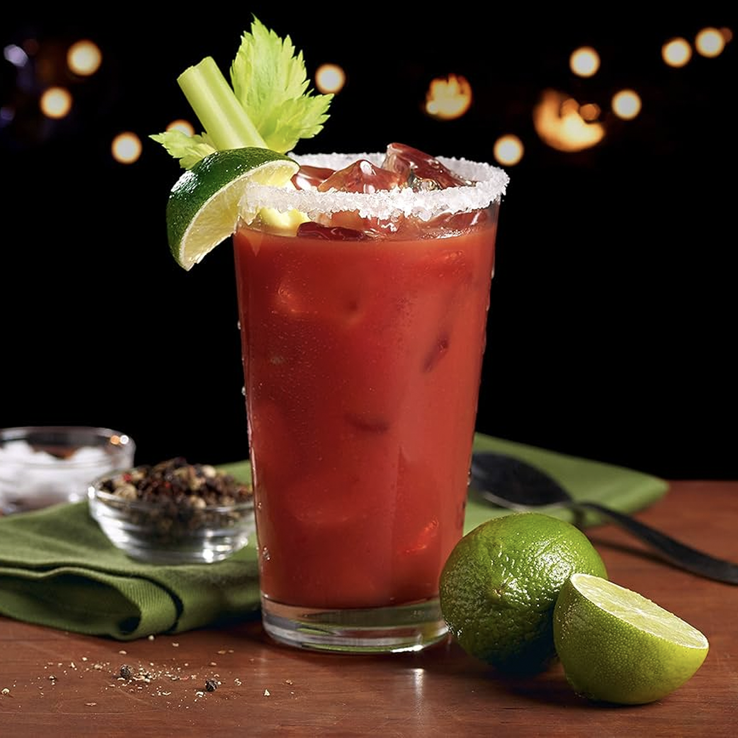 Mr & Mrs T Original Bloody Mary Mix, 1L Bottle, – Premium Cocktail Mixer for Spicy Bloody Marys, Ready to Use - GoDpsMusic
