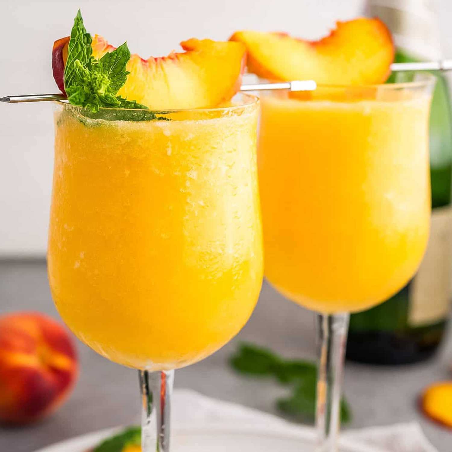 Stirrings Peach Bellini Mix 750ml Bottles - Real Juice No Preservatives - 90 Calories - Drink Mixer - GoDpsMusic